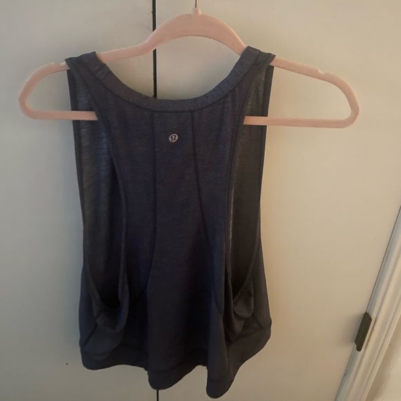 SIZE 6! cute lululemon workout top💖 - Picture 2 of 2